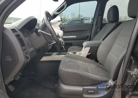 2011 Ford Escape Xlt z USA, uszkodzony, nr VIN 1FMCU9D71BKB35195